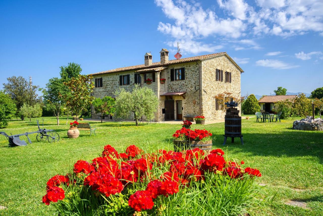 Agriturismo Le Terre Del Casale 아시시 외부 사진
