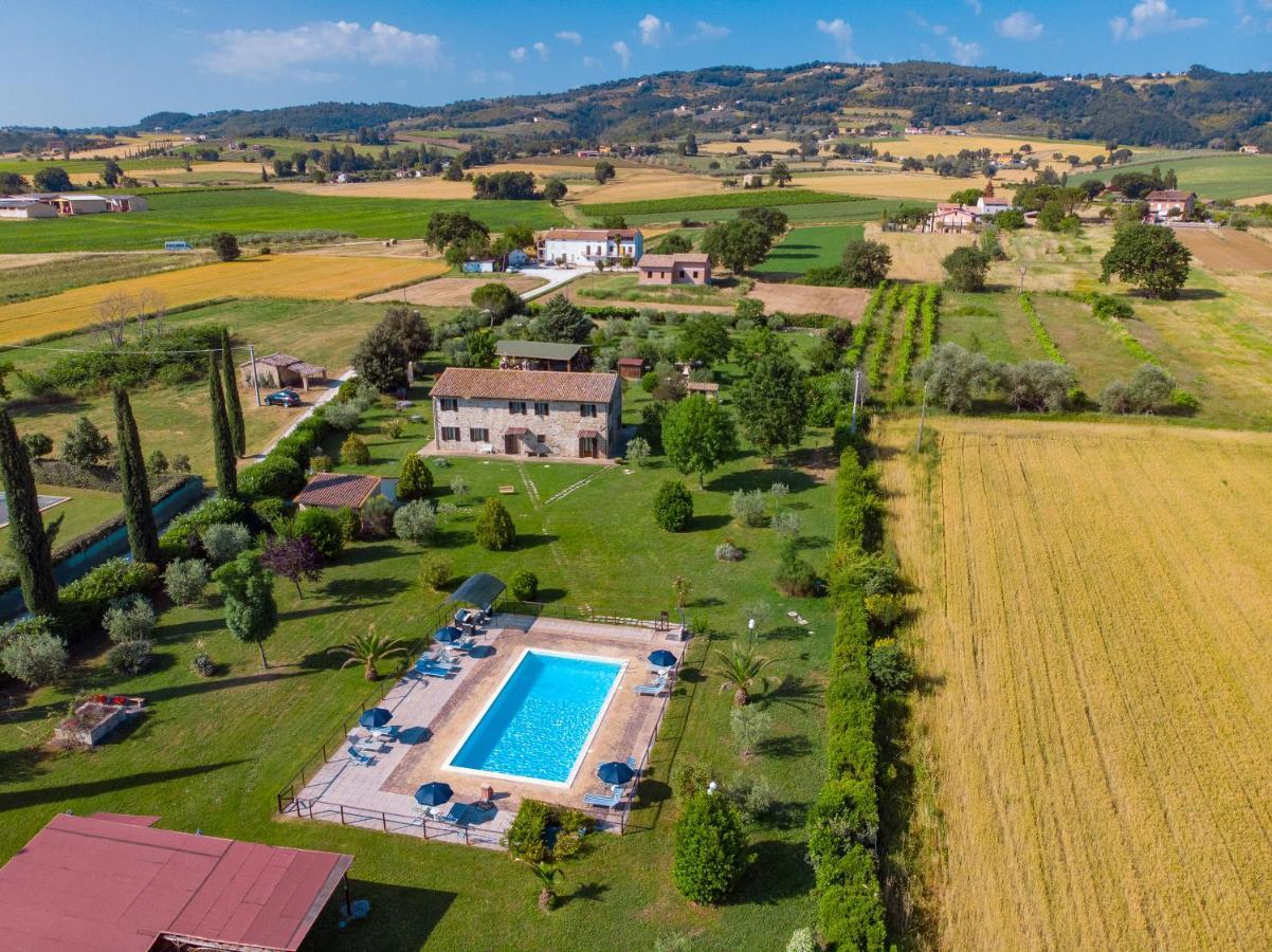 Agriturismo Le Terre Del Casale 아시시 외부 사진