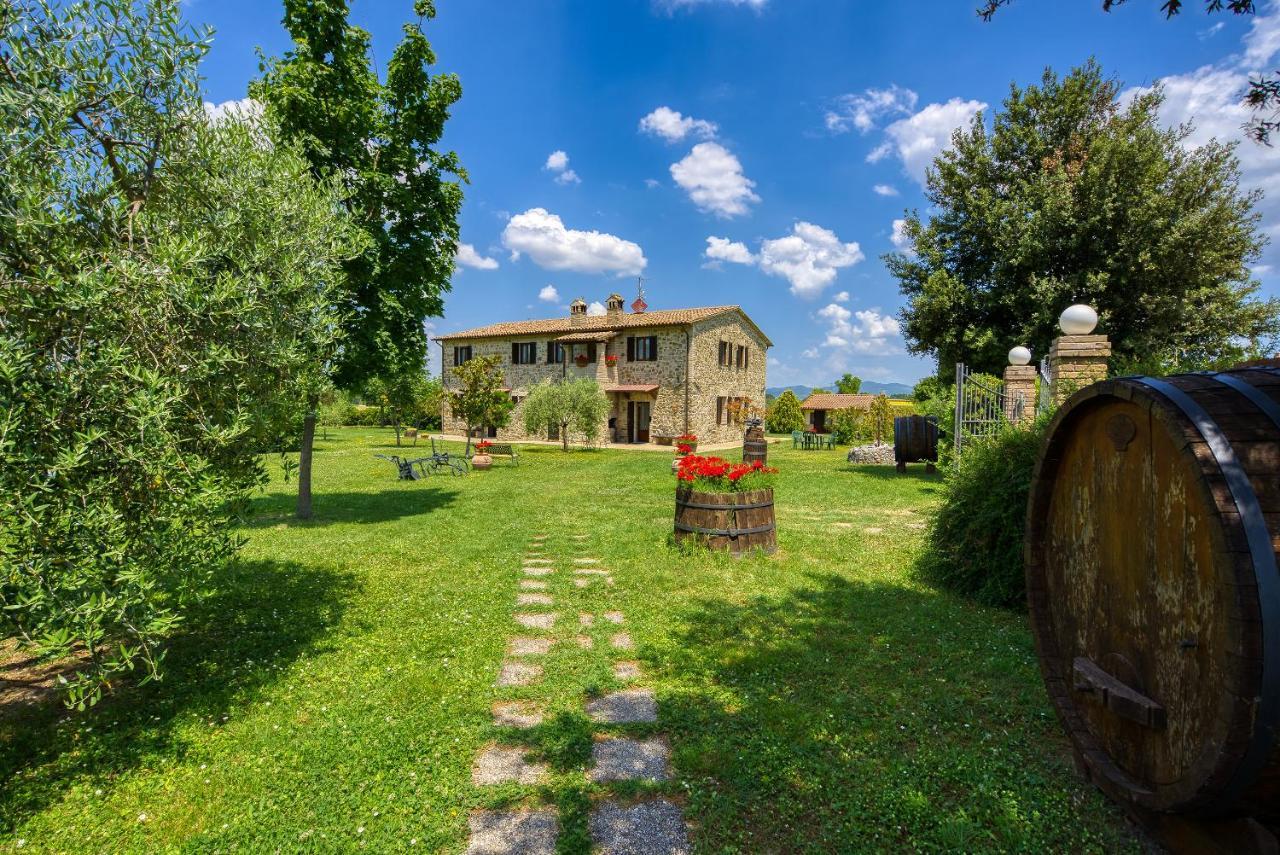 Agriturismo Le Terre Del Casale 아시시 외부 사진