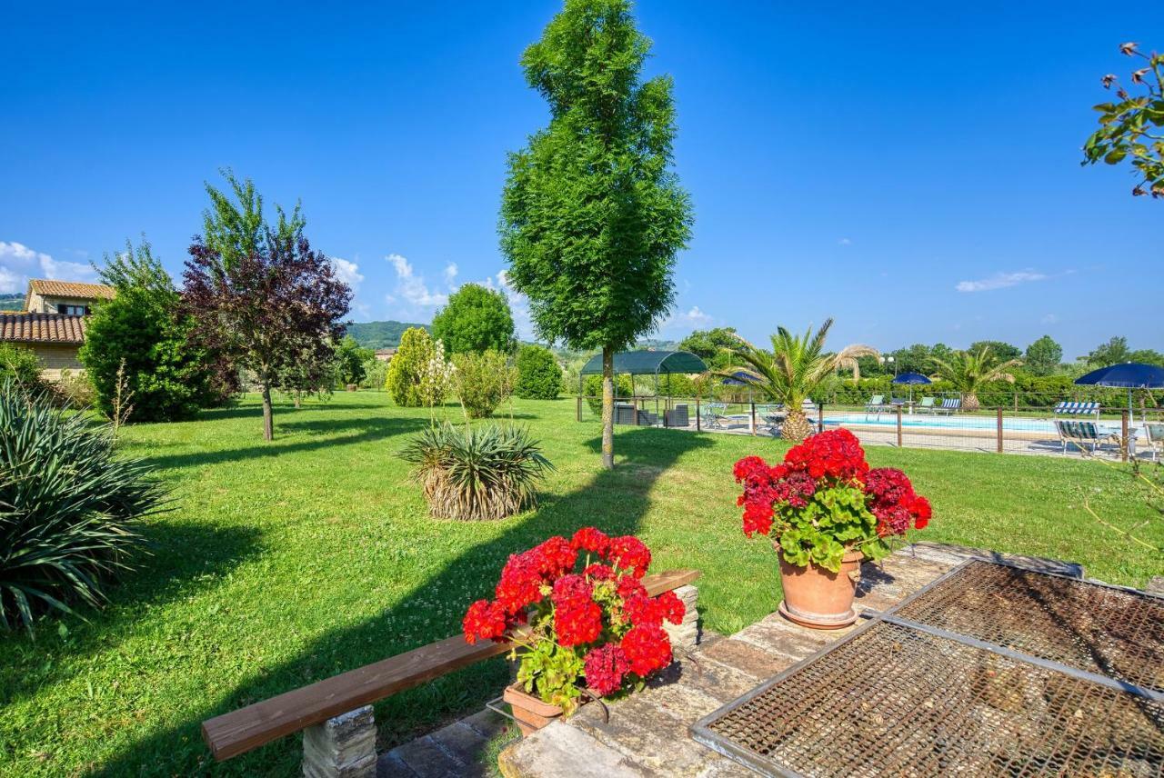 Agriturismo Le Terre Del Casale 아시시 외부 사진