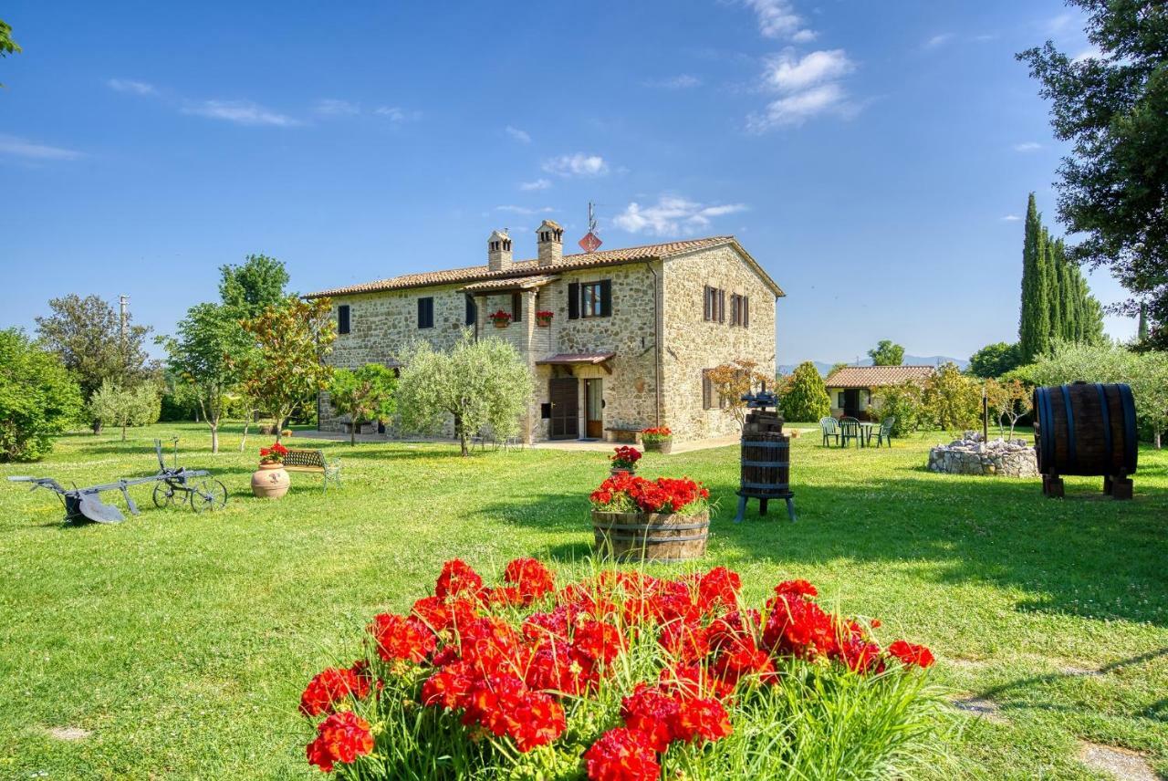 Agriturismo Le Terre Del Casale 아시시 외부 사진