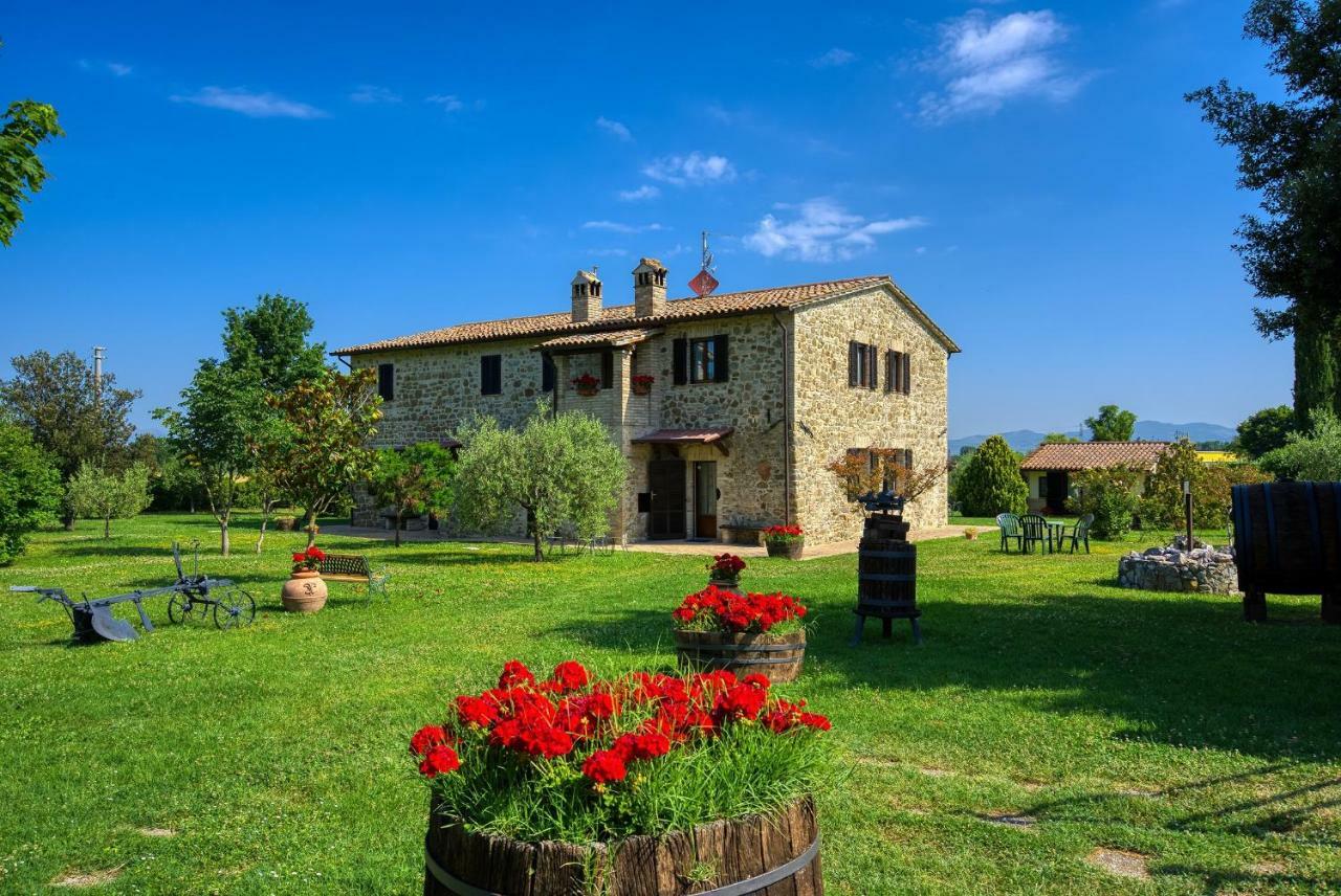 Agriturismo Le Terre Del Casale 아시시 외부 사진