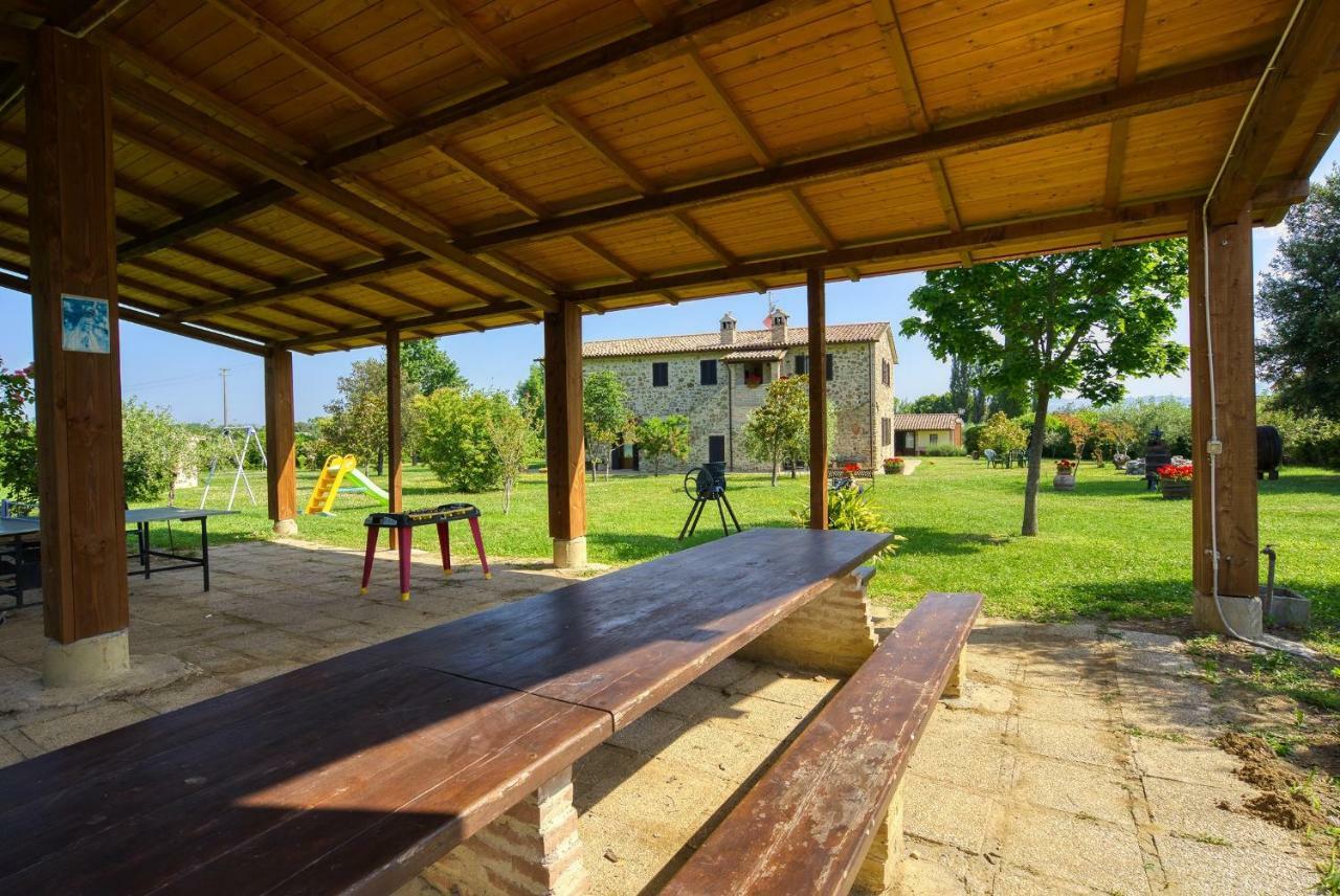 Agriturismo Le Terre Del Casale 아시시 외부 사진